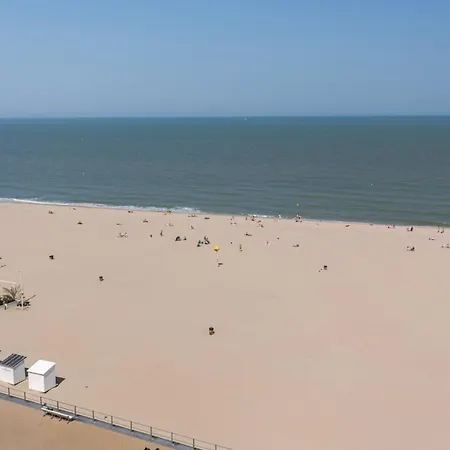 Huswell - Frontal Seaview In Apartment Ostend